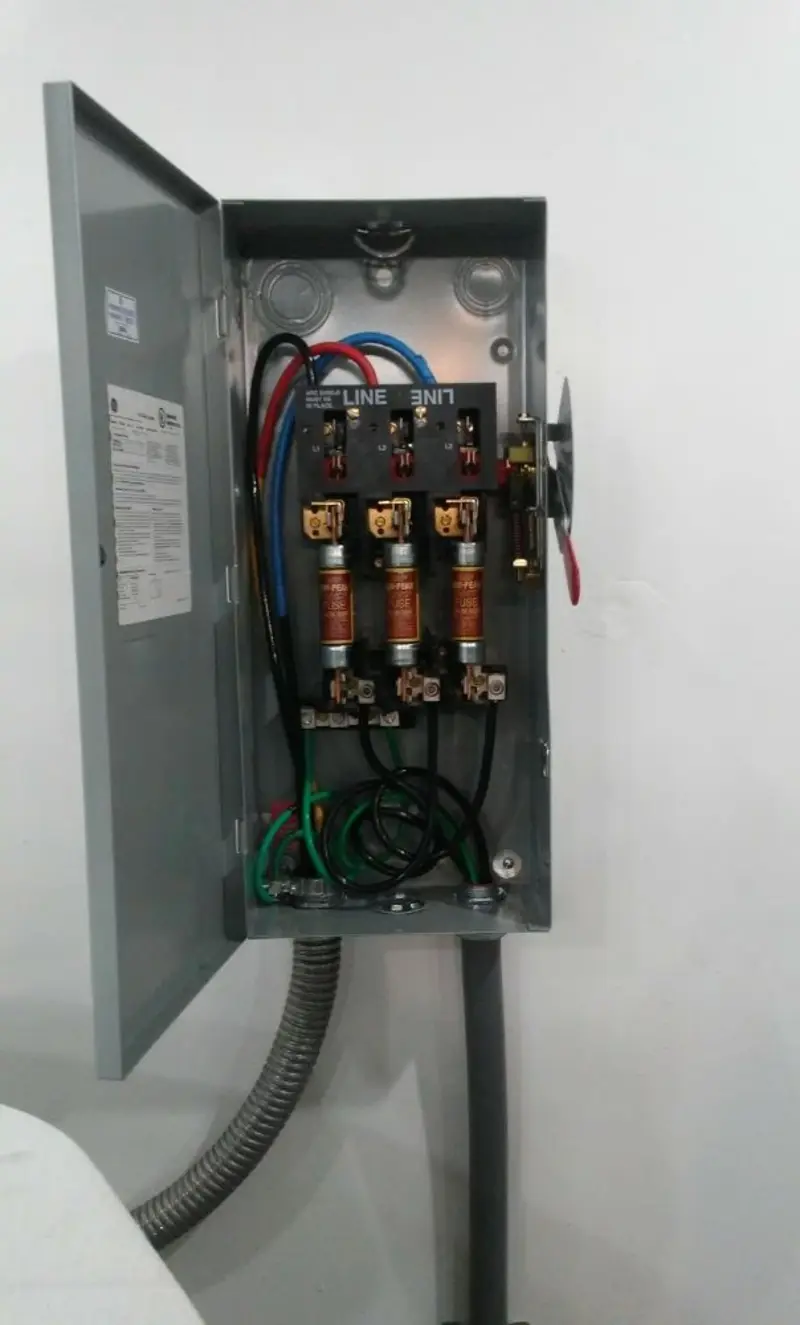 Three-phase disconnect switch installed for Electrical Wiring & Rewiring in Grandview